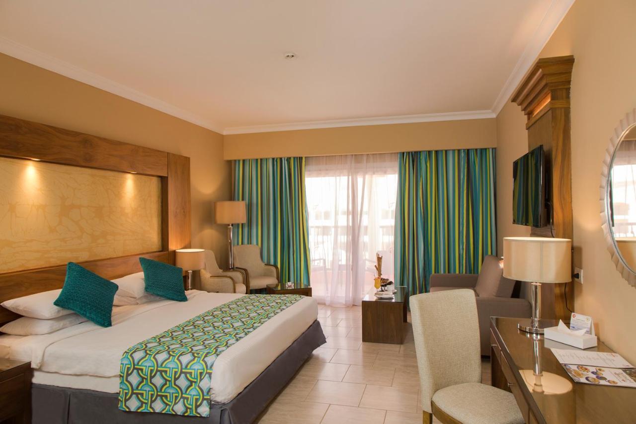 Waves Naama Bay Hotel Sharm-el-Sheikh Buitenkant foto A room at the Iberostar Grand Hotel at Playa del Inglés, Gran Canaria