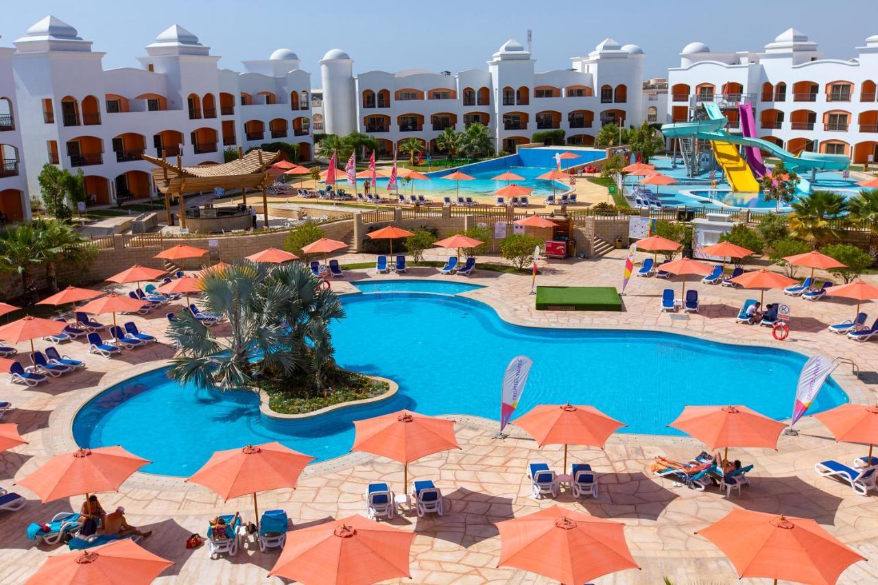 Waves Naama Bay Hotel Sharm-el-Sheikh Buitenkant foto The swimming pool at the hotel