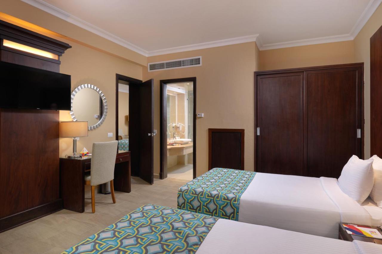 Waves Naama Bay Hotel Sharm-el-Sheikh Buitenkant foto A room at the hotel